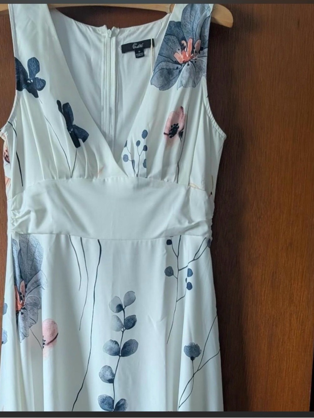 White Floral V-Neck Sleeveless Maxi Dress